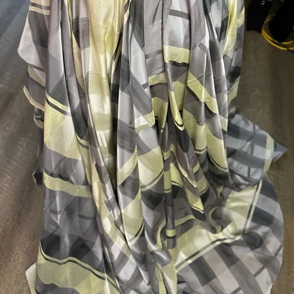 Tony Bowls Elegant High Low Sequined Bead Plaid Prom Dress Sz 8 Silver Yellow - Picture 7 of 12